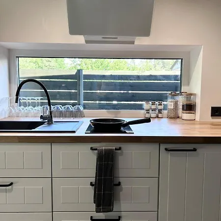 Cozy Get-away In بيت للعطل