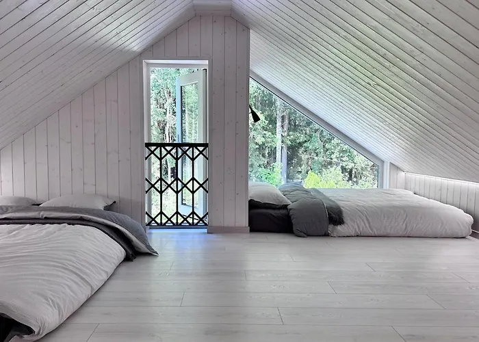 Vakantiehuis Cozy Get-away In *